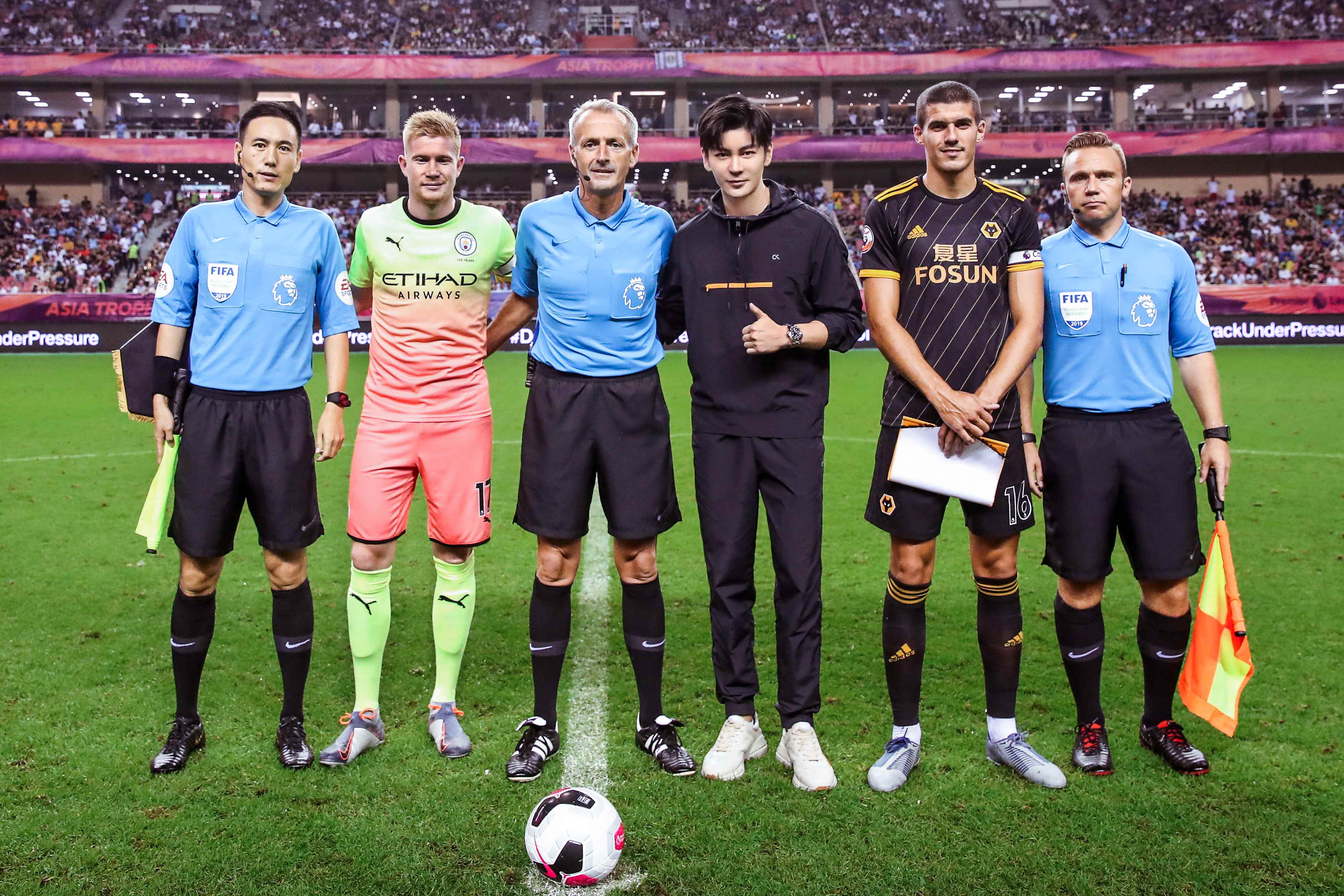 掘金等球队 掘金等球队