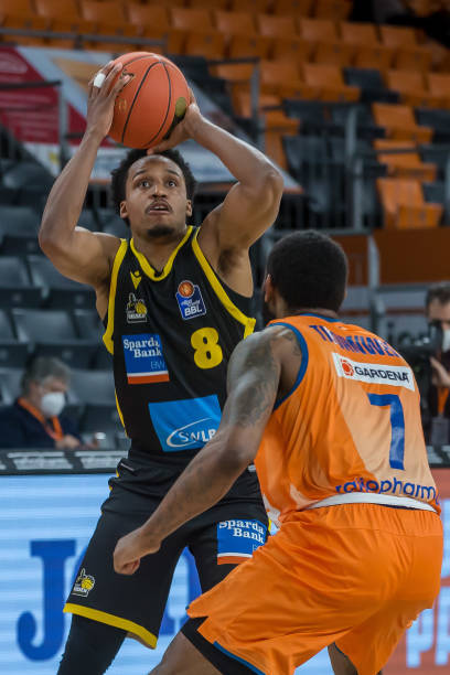 球数不多 球数不多