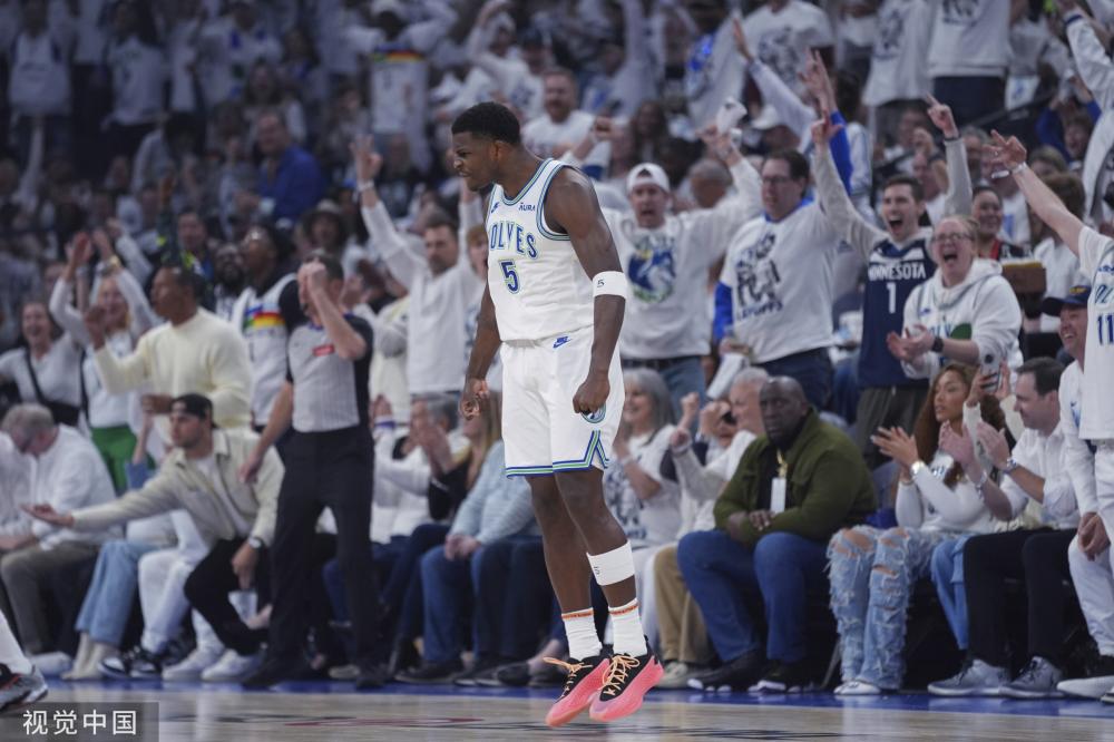 钟由中场前 钟由中场前