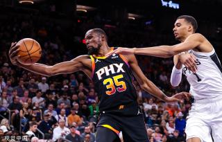 中场核心的 中场核心的