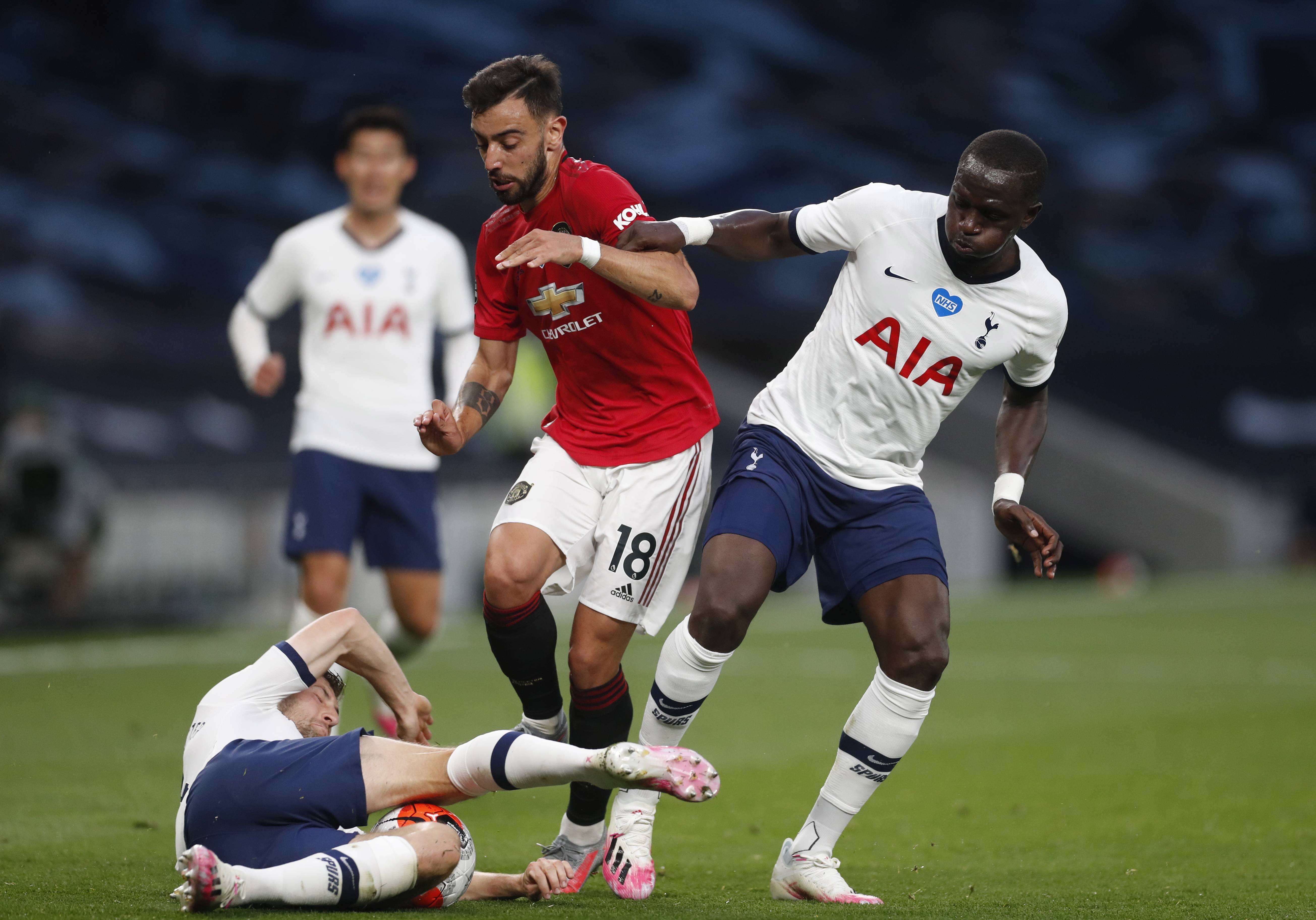 在进攻端亦 在进攻端亦