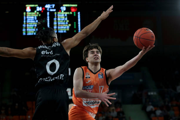 仅特邀了众 仅特邀了众